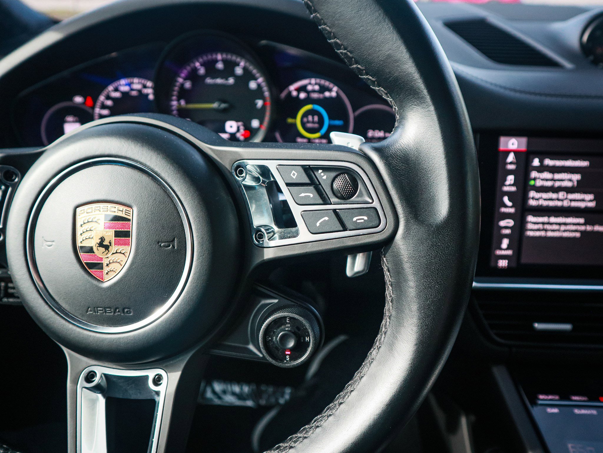 Used 2021 Porsche Cayenne Turbo S image 20