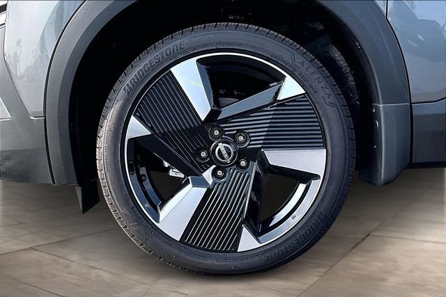 New 2026 Nissan Kicks SR FWD image 13