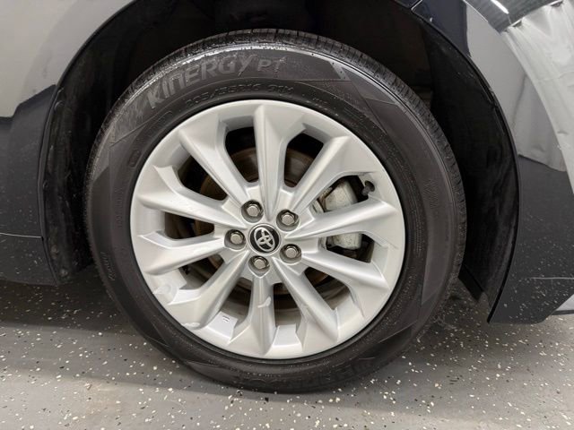 Used 2020 Toyota Corolla XLE image 22