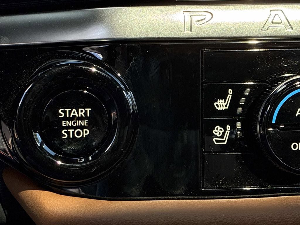 New 2026 Nissan Pathfinder Platinum AWD/4WD image 14