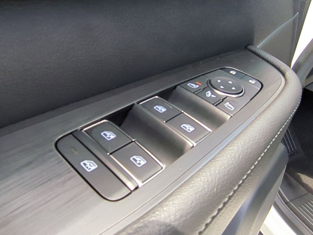 New 2025 Nissan Armada PRO-4X AWD/4WD image 13