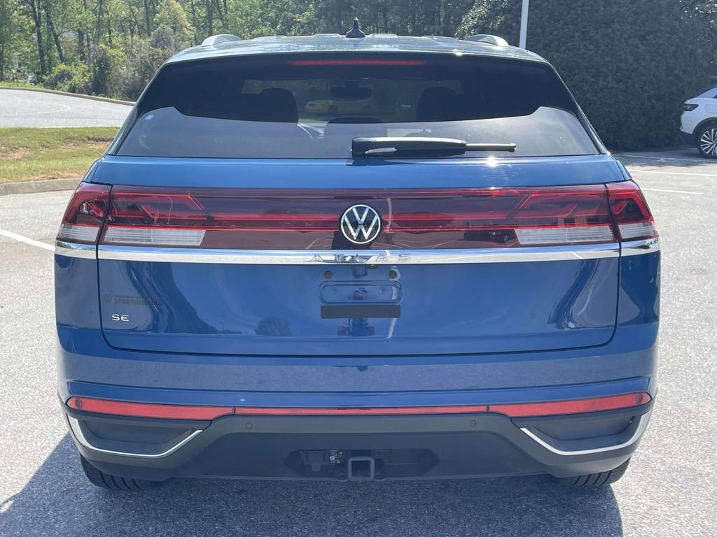 Used 2025 Volkswagen Atlas Cross Sport SE FWD image 6