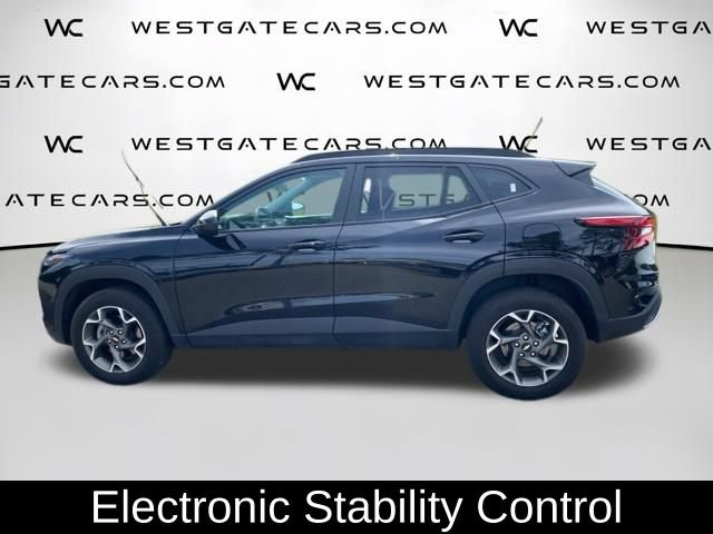 Used 2025 Chevrolet Trax LT w/ Driver Confidence Package FWD image 11