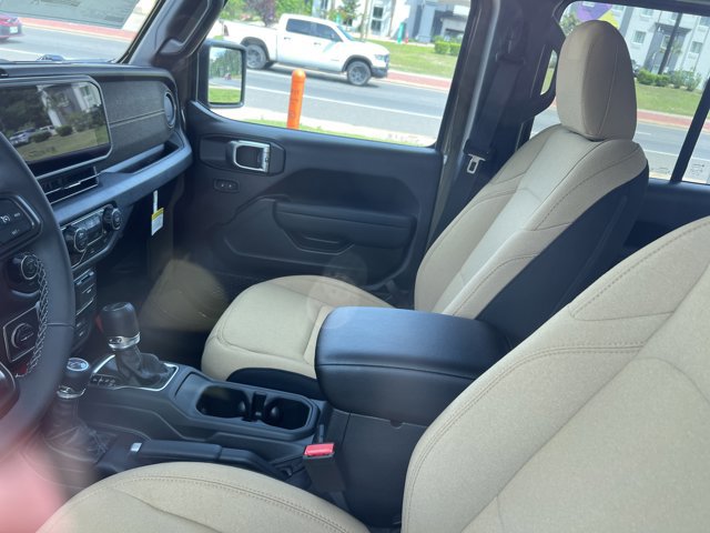New 2026 Jeep Gladiator Sport AWD/4WD image 7