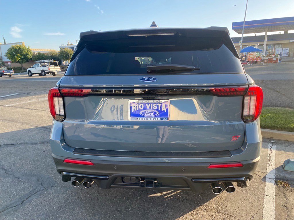 New 2025 Ford Explorer ST image 7