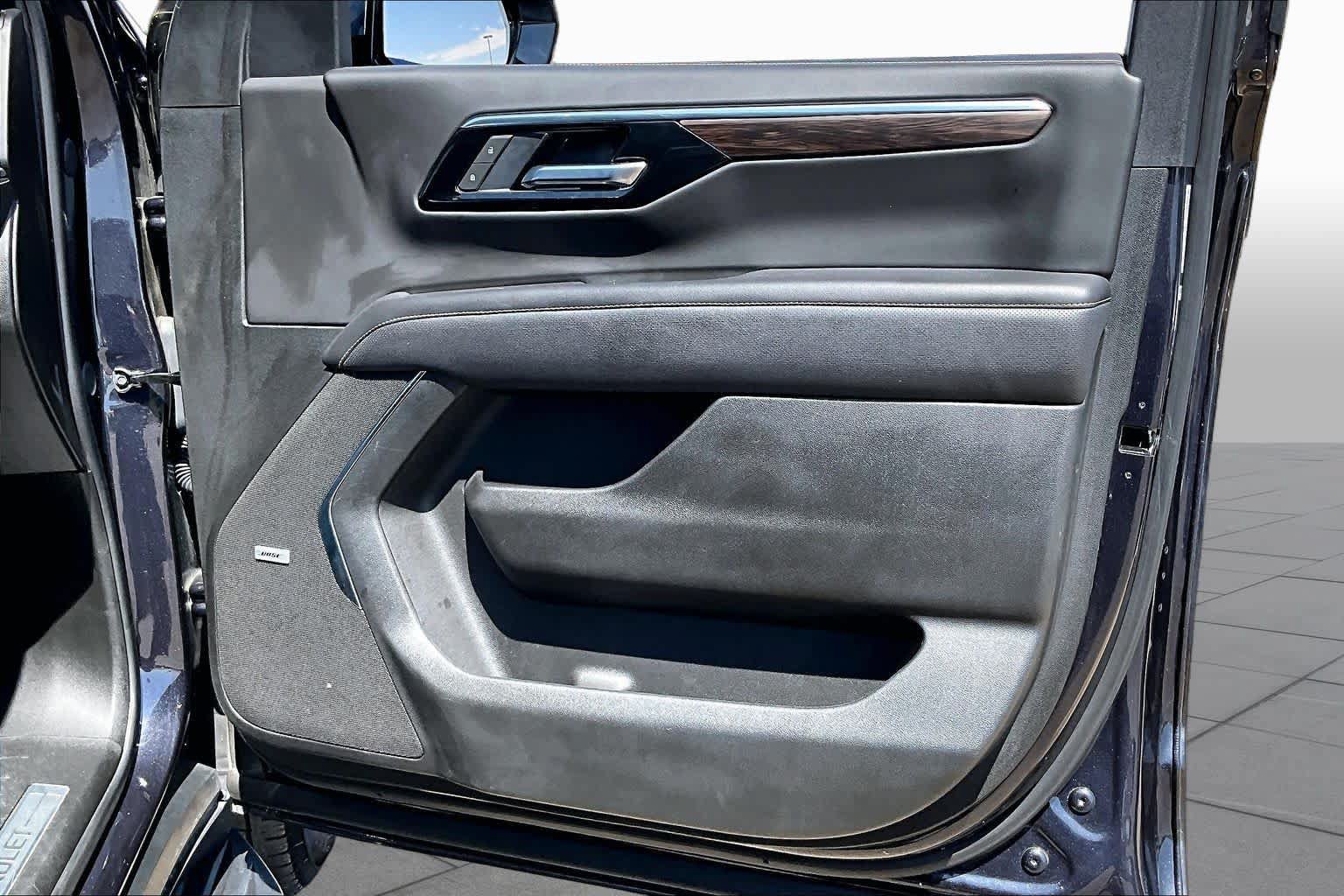 Used 2025 Chevrolet Tahoe Premier AWD/4WD image 23