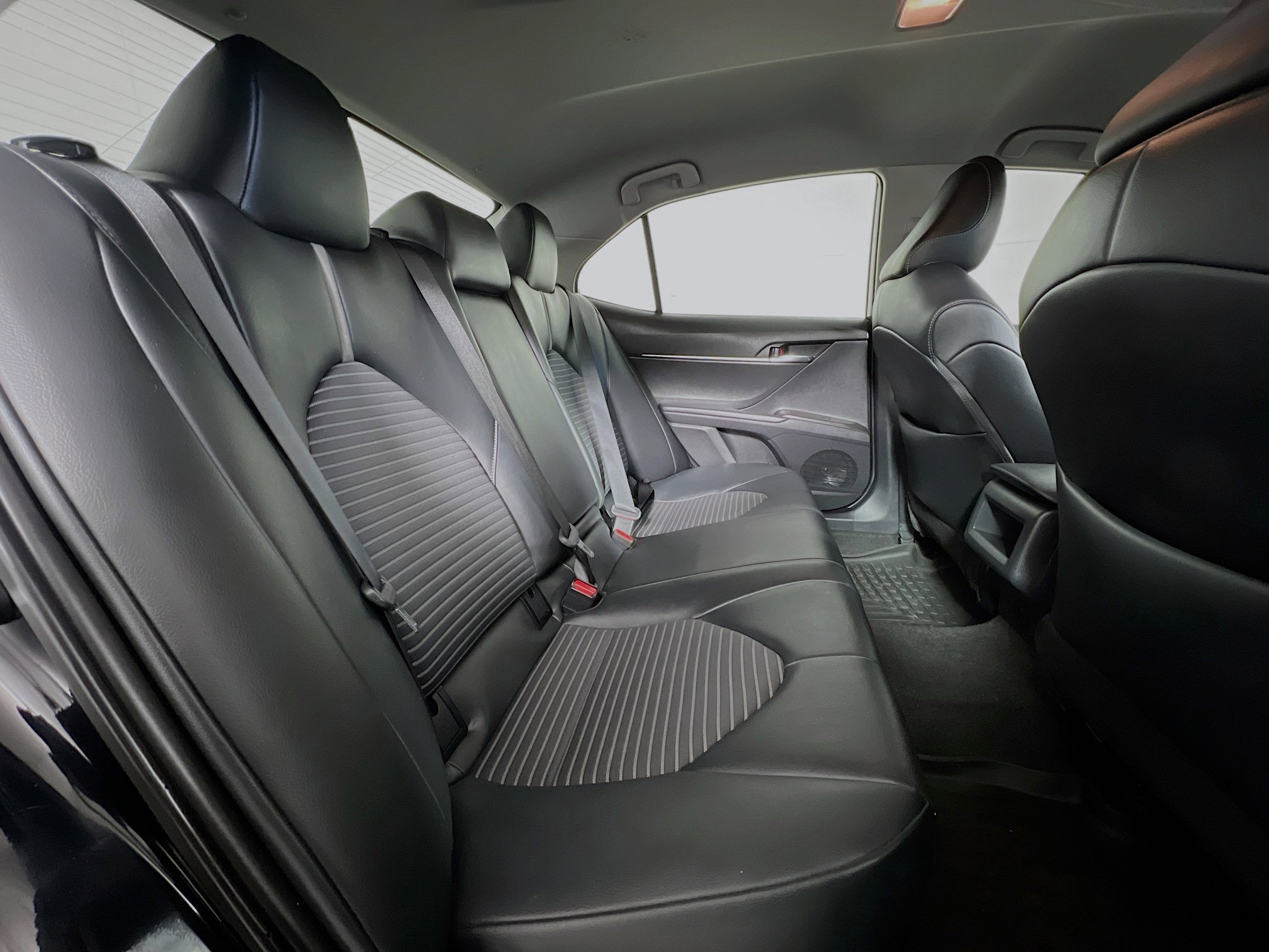 Used 2024 Toyota Camry SE image 22