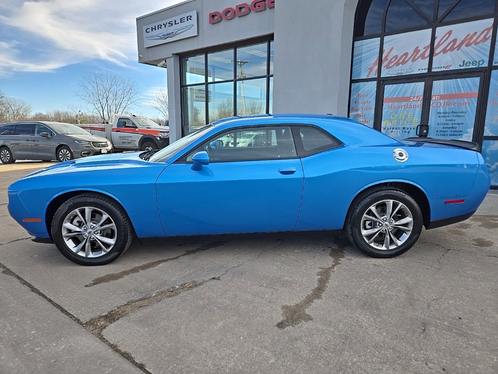 Used 2023 Dodge Challenger SXT w/ Cold Weather Group image 5