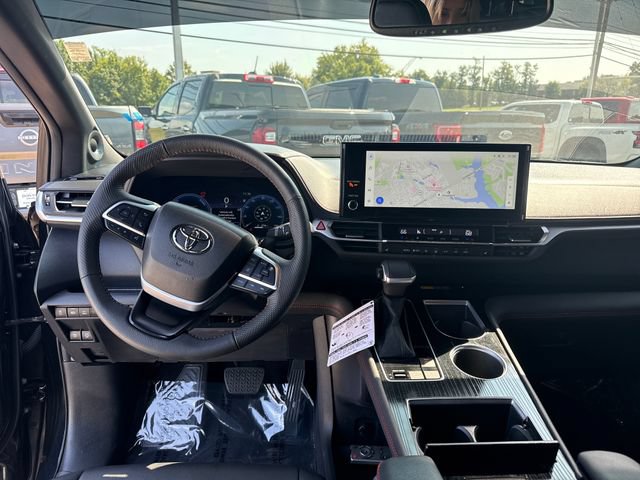 Used 2025 Toyota Sienna XSE w/ XSE Plus Package AWD/4WD image 15