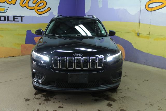 Used 2019 Jeep Cherokee Sport w/ Cold Weather Group AWD/4WD image 3