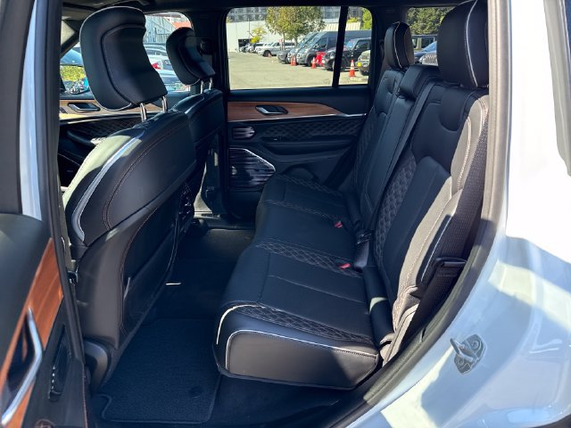 New 2025 Jeep Grand Cherokee Summit AWD/4WD image 13