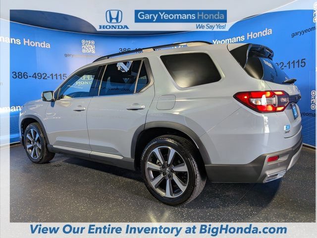 Certified 2025 Honda Pilot Touring image 6