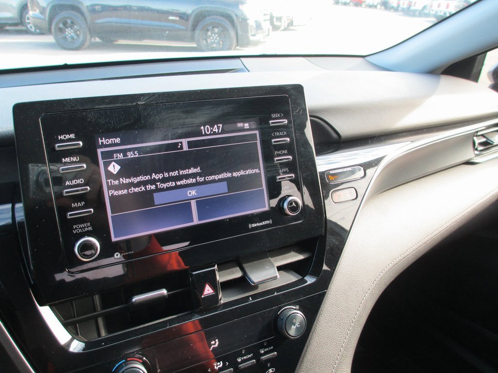 Used 2021 Toyota Camry SE image 19