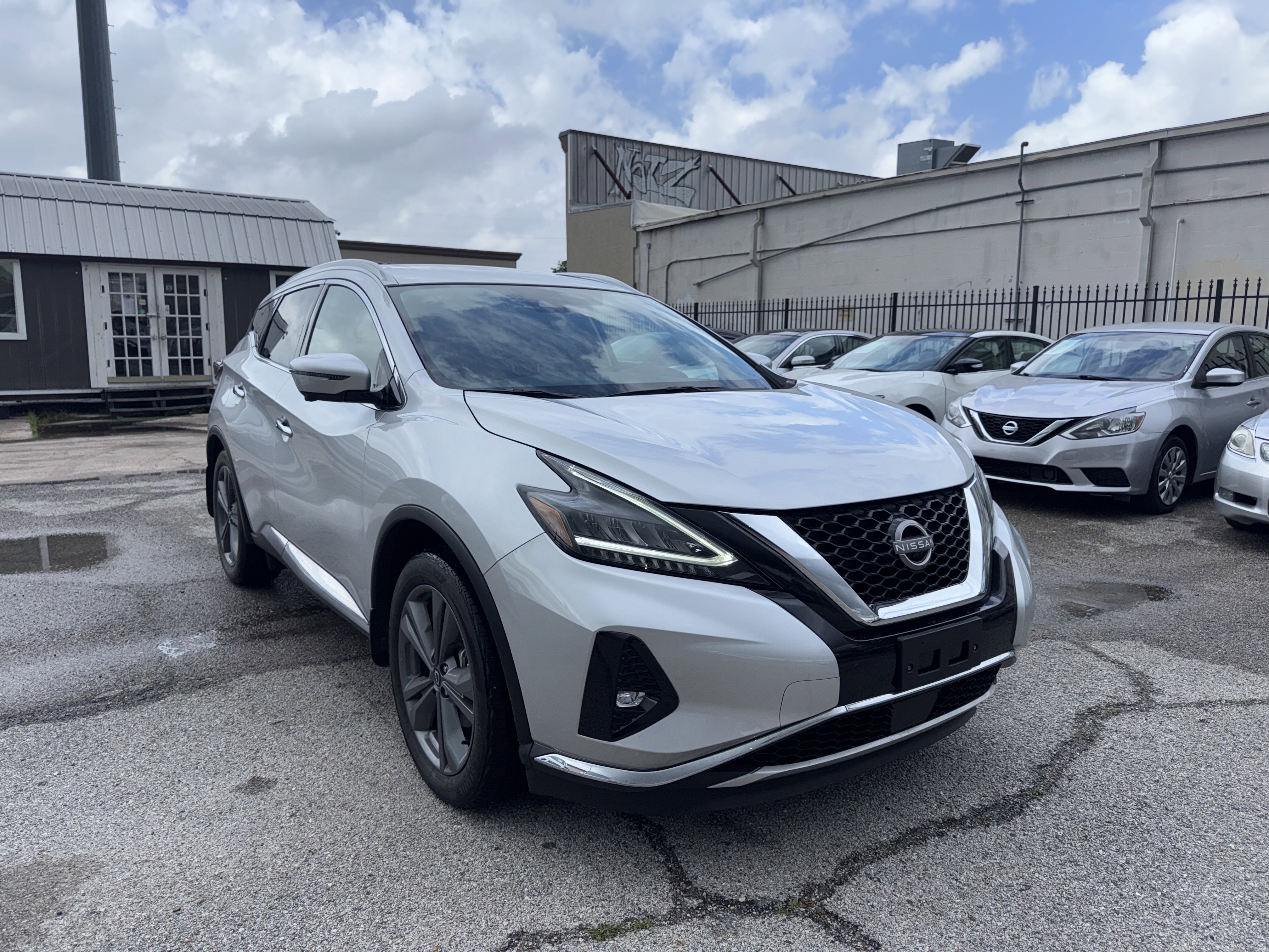 Used 2023 Nissan Murano Platinum w/ Cargo Package image 1