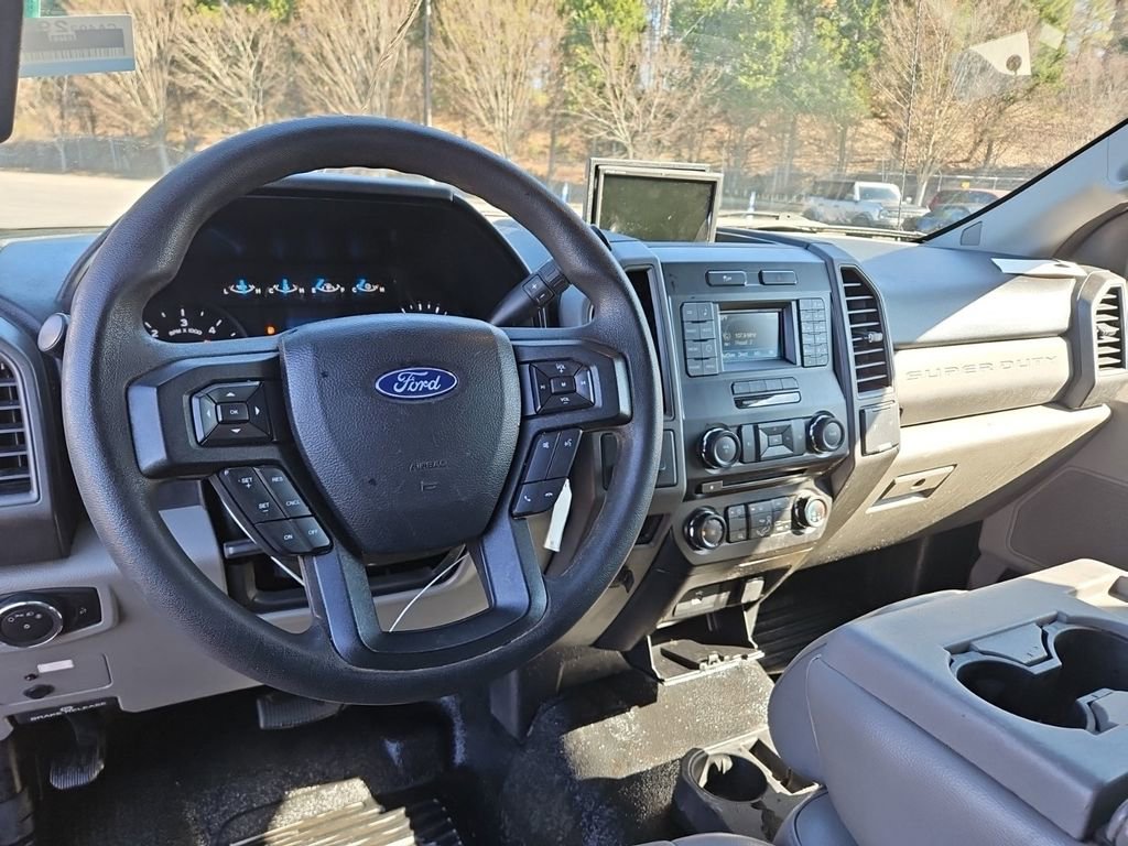 Used 2017 Ford F450 XL w/ Power Equipment Group image 7