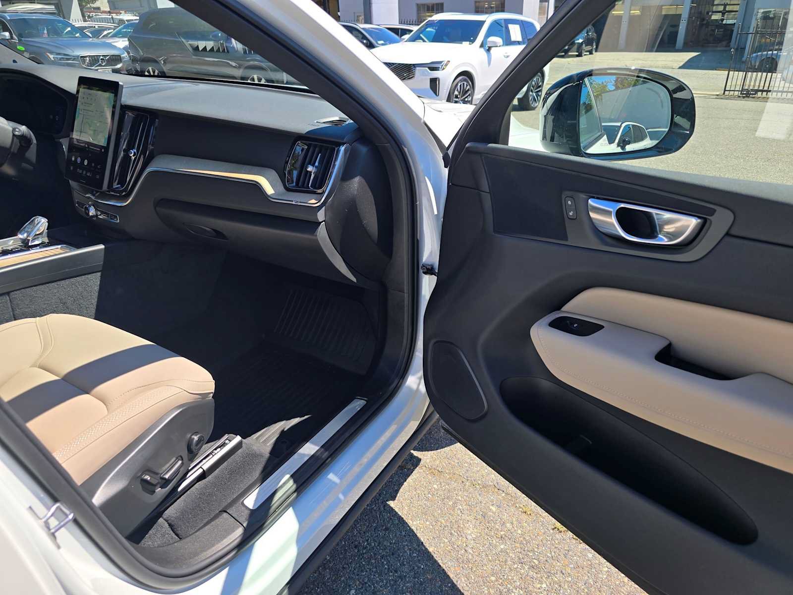 Certified 2026 Volvo XC60 B5 Plus w/ Protection Package Premier AWD/4WD image 10