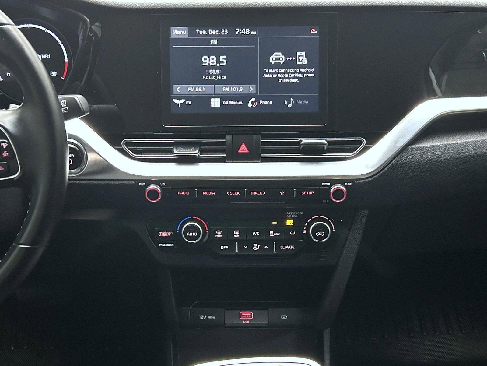 Used 2021 Kia Niro EX image 13