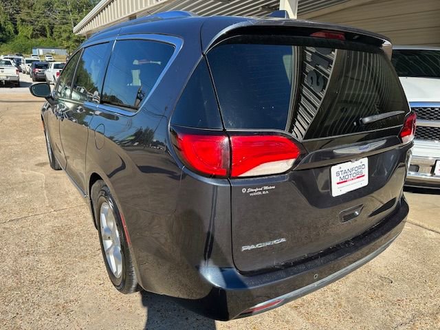 Used 2020 Chrysler Pacifica Touring-L w/ Tire & Wheel Group image 11