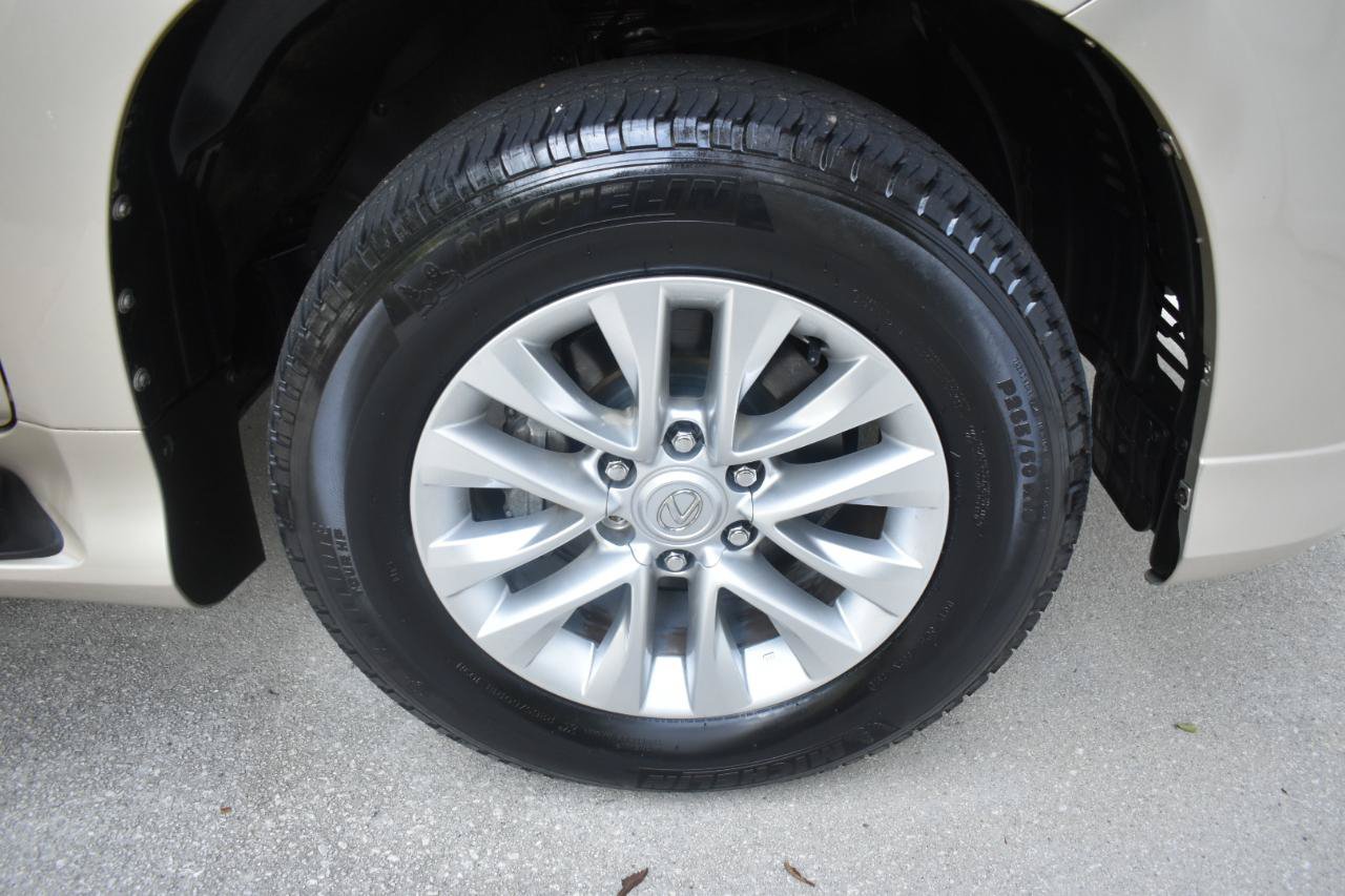 Used 2014 Lexus GX 460 w/ Premium Package AWD/4WD image 20