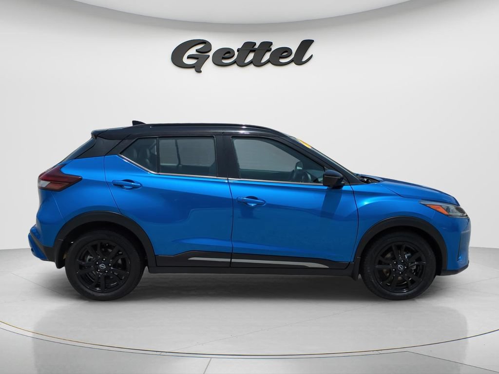 Used 2024 Nissan Kicks SR w/ SR Premium Package FWD image 4