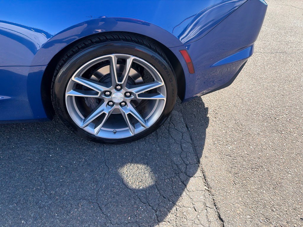 Used 2019 Chevrolet Camaro SS RWD image 28