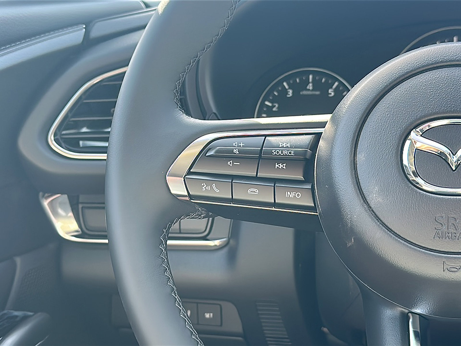 New 2025 MAZDA CX-30 AWD 2.5 S w/ Preferred Package image 18