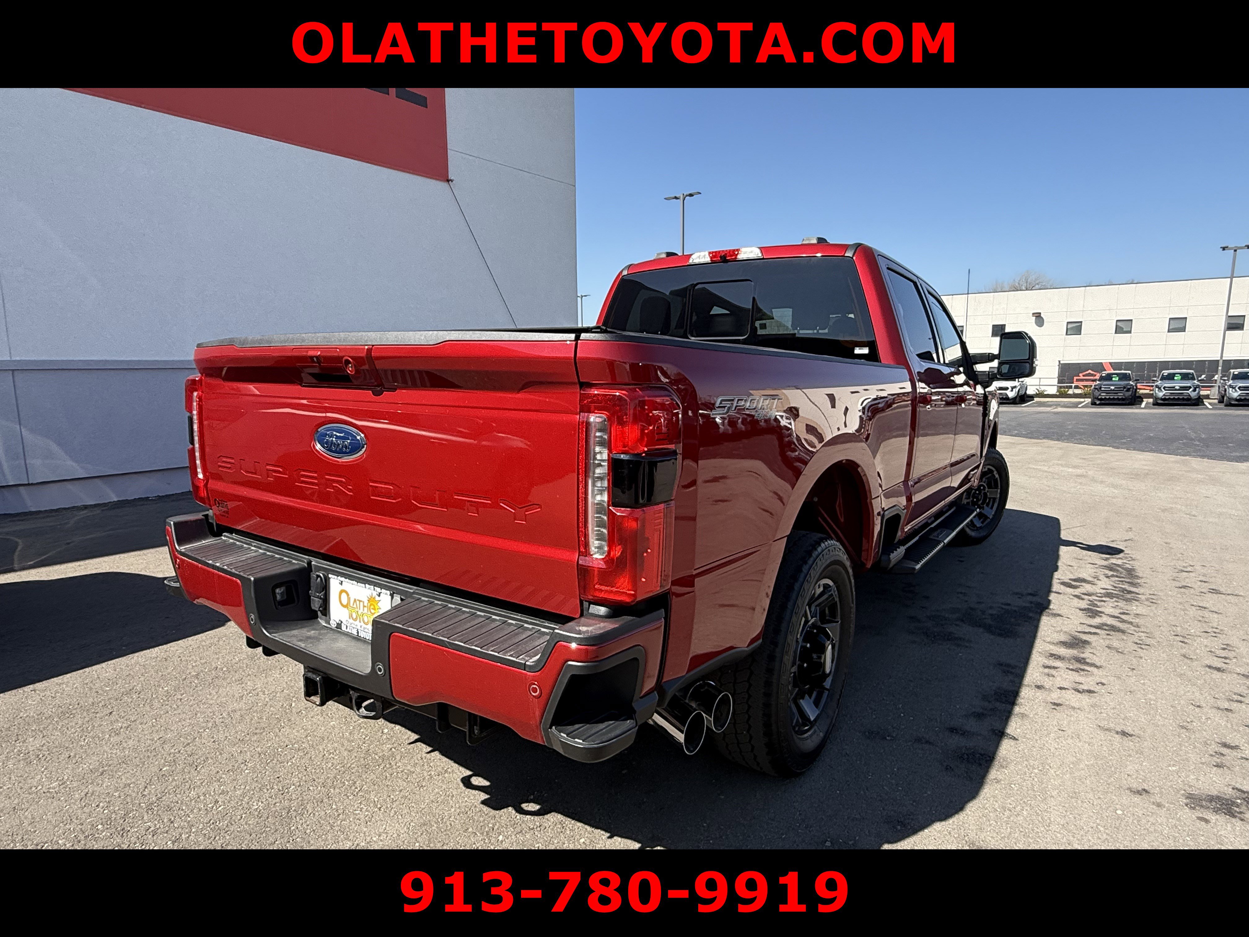 Used 2024 Ford F250 Lariat w/ Lariat Ultimate Package AWD/4WD image 3