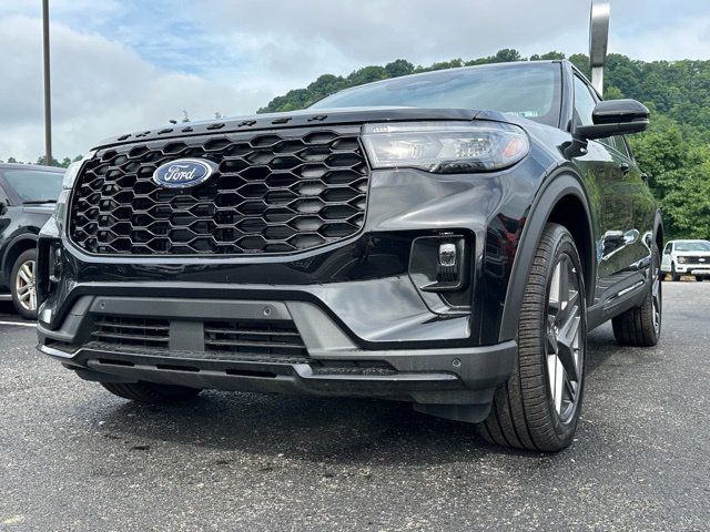 New 2026 Ford Explorer ST-Line w/ ST-Line Street Pack AWD/4WD image 33