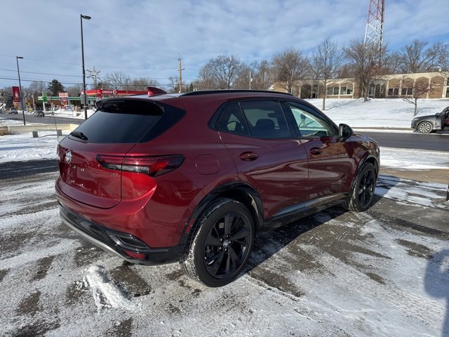 Used 2022 Buick Envision Essence w/ Technology Package II image 5