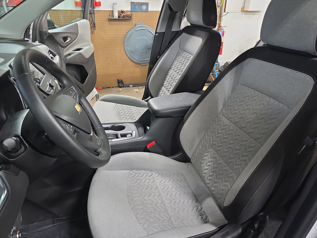 Used 2024 Chevrolet Equinox LT w/ LPO, Floor Liner Package FWD image 16