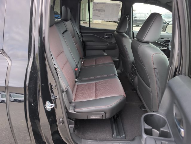 New 2026 Honda Ridgeline Black Edition image 10