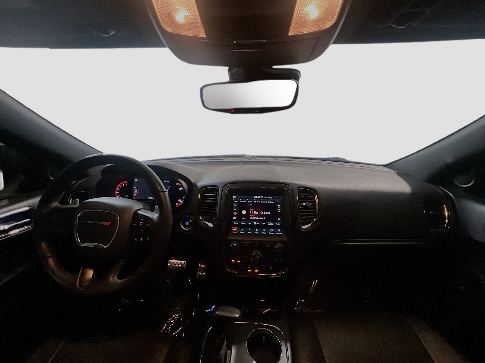 Used 2018 Dodge Durango R/T w/ Technology Group RWD image 18