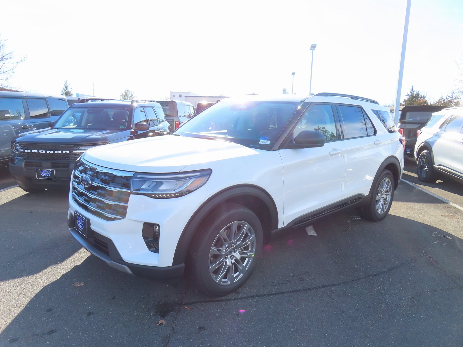 New 2026 Ford Explorer Active w/ Active Comfort Package image 3