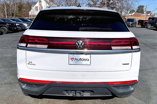 Used 2025 Volkswagen Atlas Cross Sport SE image 9