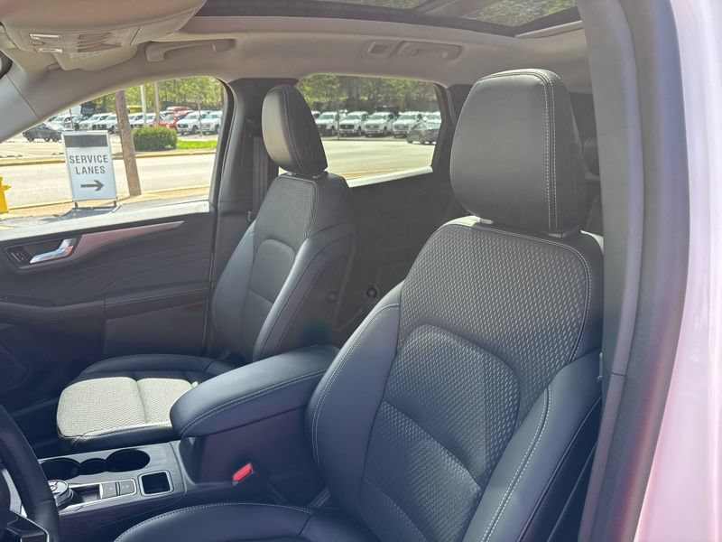 New 2025 Ford Escape SE FWD image 21