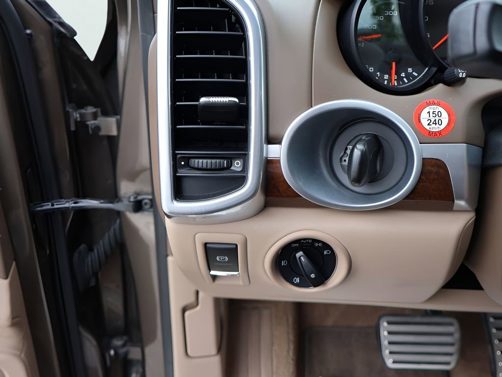 Used 2013 Porsche Cayenne S AWD/4WD image 34