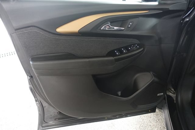 Used 2022 Chevrolet TrailBlazer ACTIV w/ Technology Package AWD/4WD image 9
