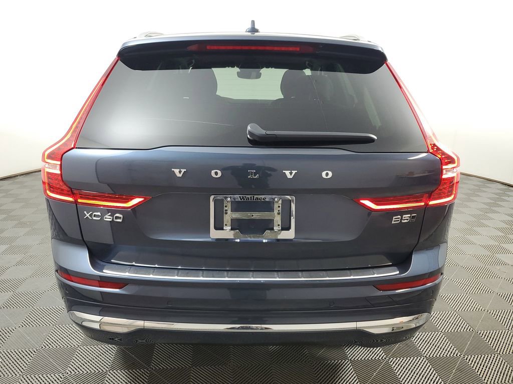 Certified 2023 Volvo XC60 B5 Ultimate w/ Climate Package AWD/4WD image 7