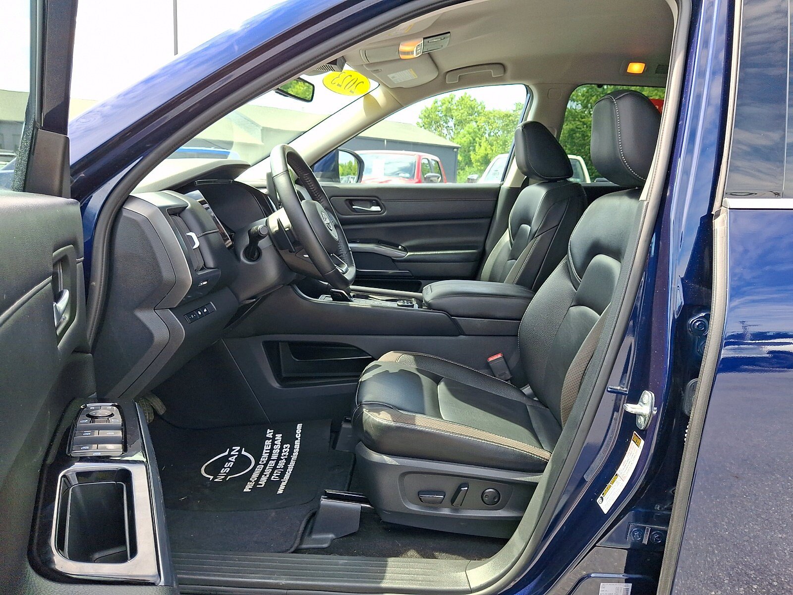 Certified 2023 Nissan Pathfinder SL AWD/4WD image 16