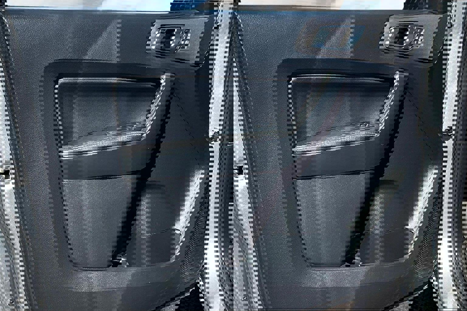 Used 2020 Ford Ranger Lariat w/ Equipment Group 501A Mid image 13