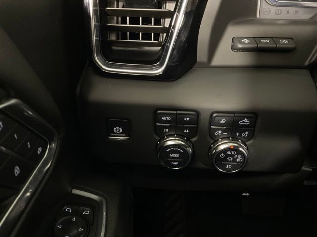 Used 2025 GMC Sierra 2500 Denali w/ Denali Reserve Package AWD/4WD image 26