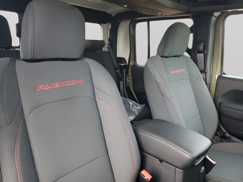 New 2025 Jeep Gladiator Rubicon w/ Convenience Group AWD/4WD image 17
