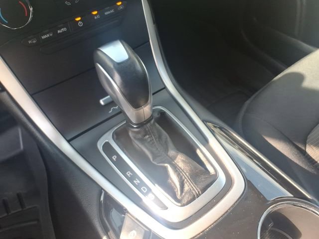 Used 2015 Ford Edge SEL AWD/4WD image 20