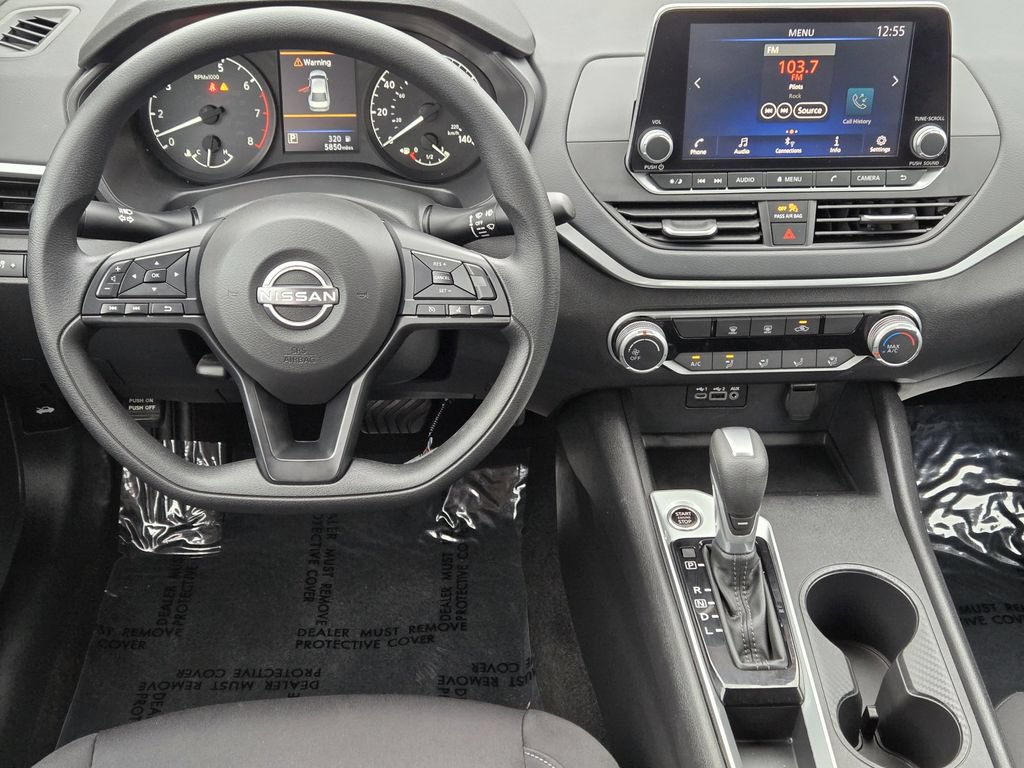 Used 2025 Nissan Altima 2.5 S FWD image 10