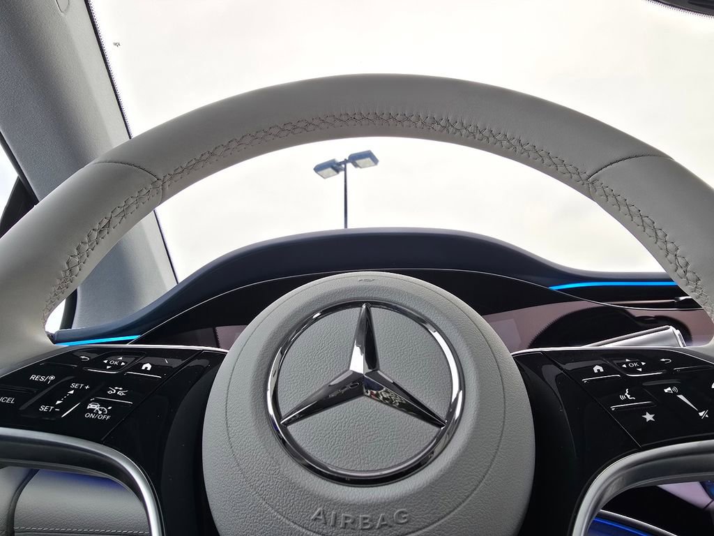 Certified 2022 Mercedes-Benz EQS 580 4MATIC Sedan image 29