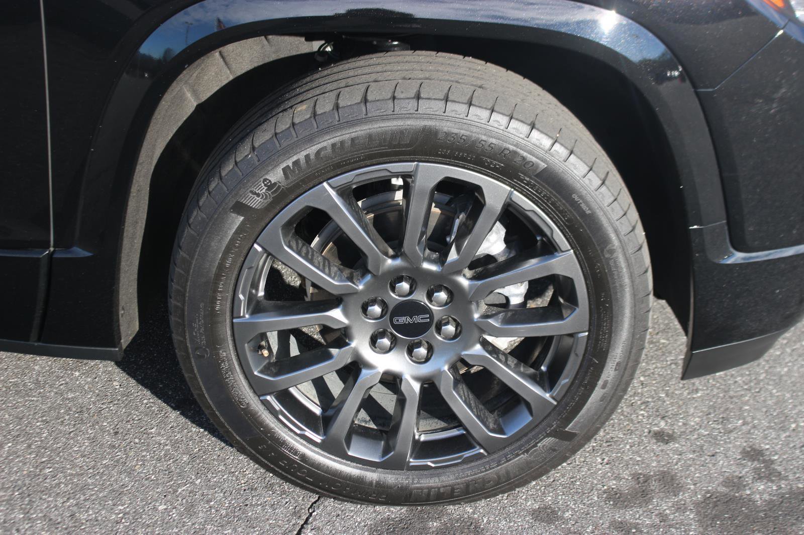 Used 2023 GMC Acadia Denali w/ Black Diamond Edition image 38