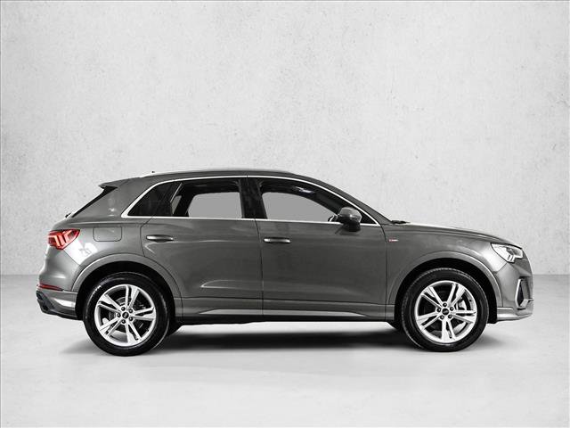 Used 2023 Audi Q3 2.0T Premium Plus w/ Premium Plus Package image 4