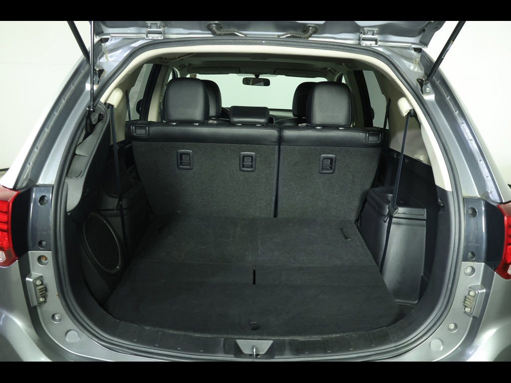 Used 2016 Mitsubishi Outlander SEL AWD/4WD image 7