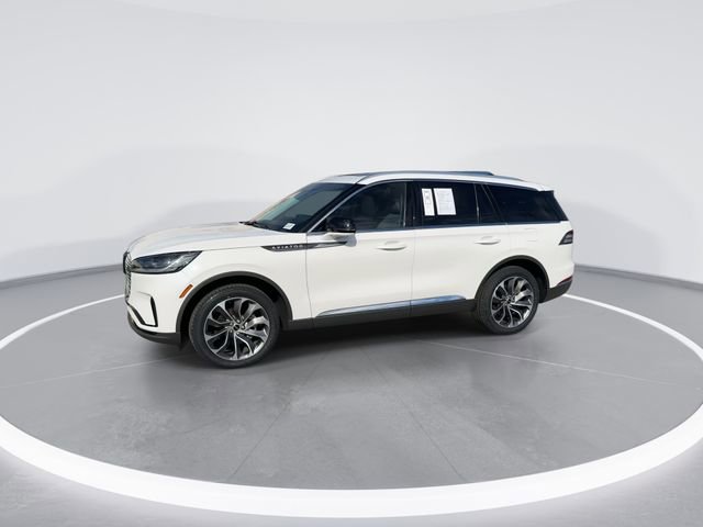 Used 2025 Lincoln Aviator Reserve w/ Illumination Package AWD/4WD image 3