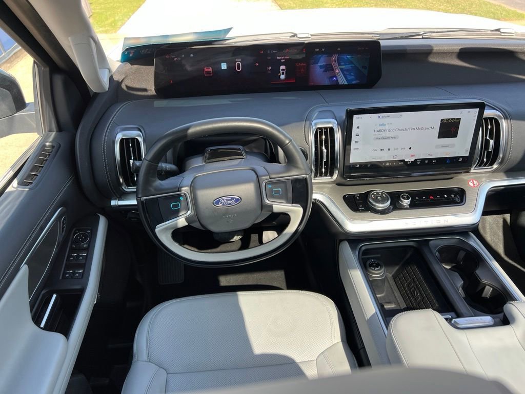 Used 2025 Ford Expedition Platinum AWD/4WD image 25